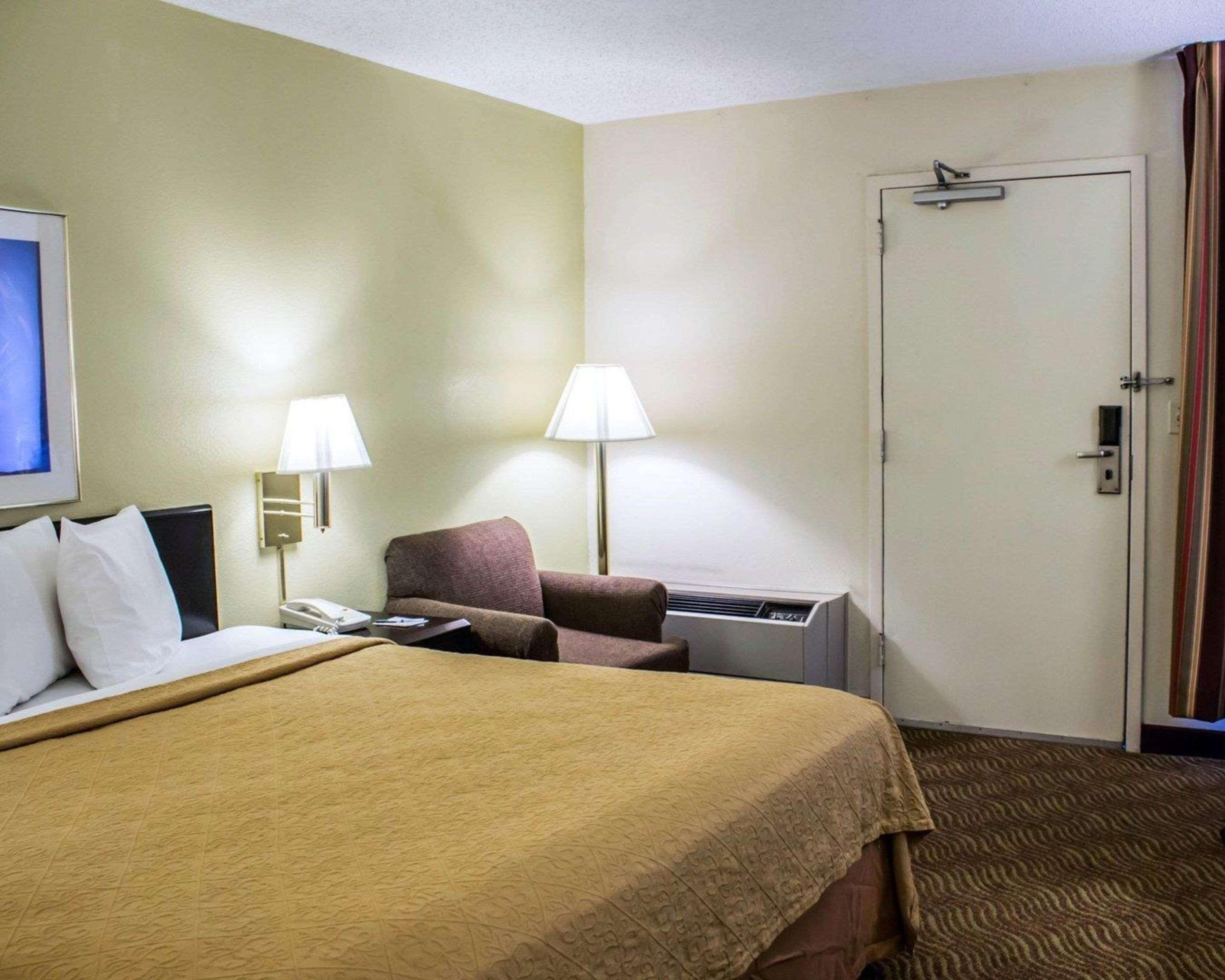 Quality Inn Rocky Mount Esterno foto