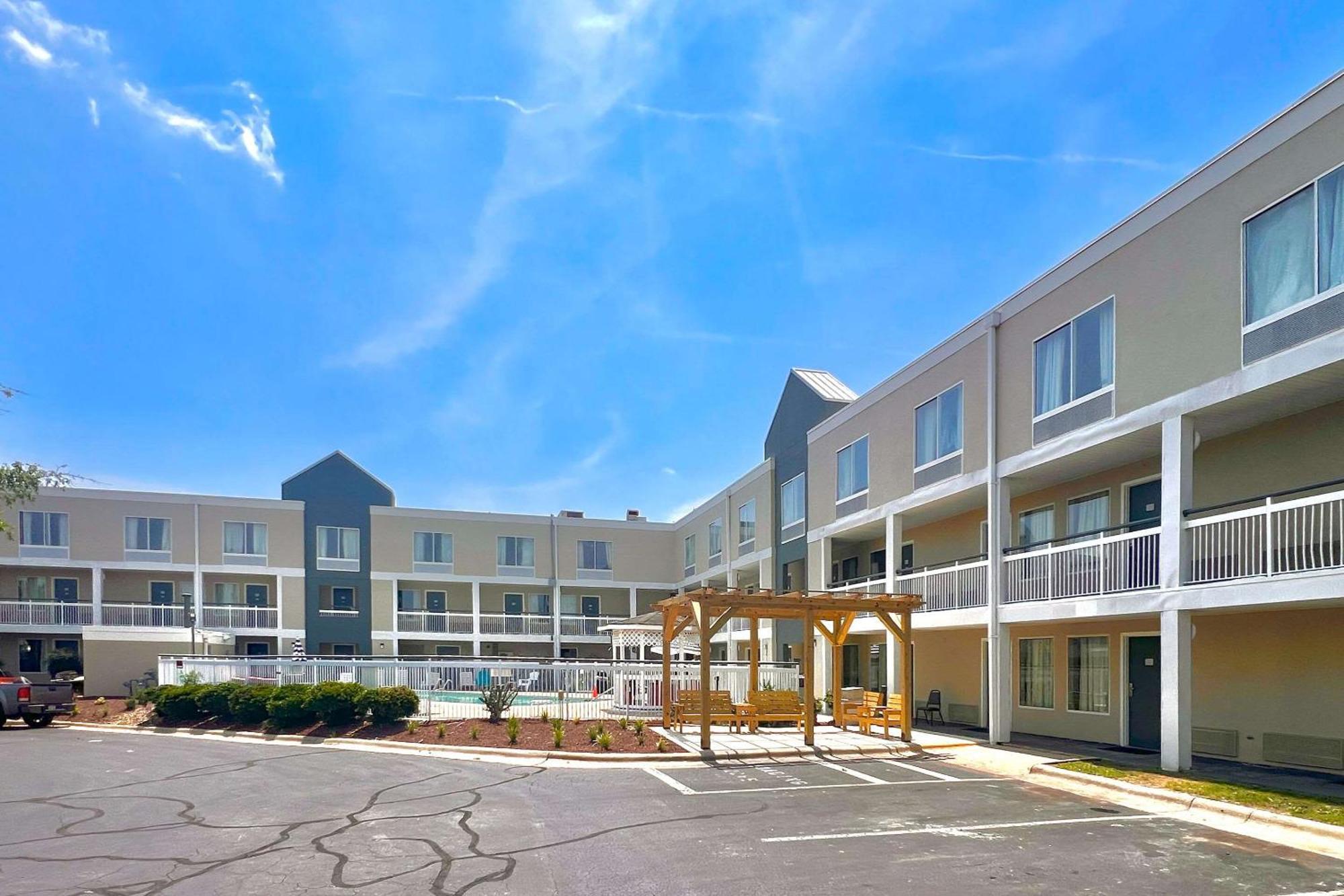 Quality Inn Rocky Mount Esterno foto