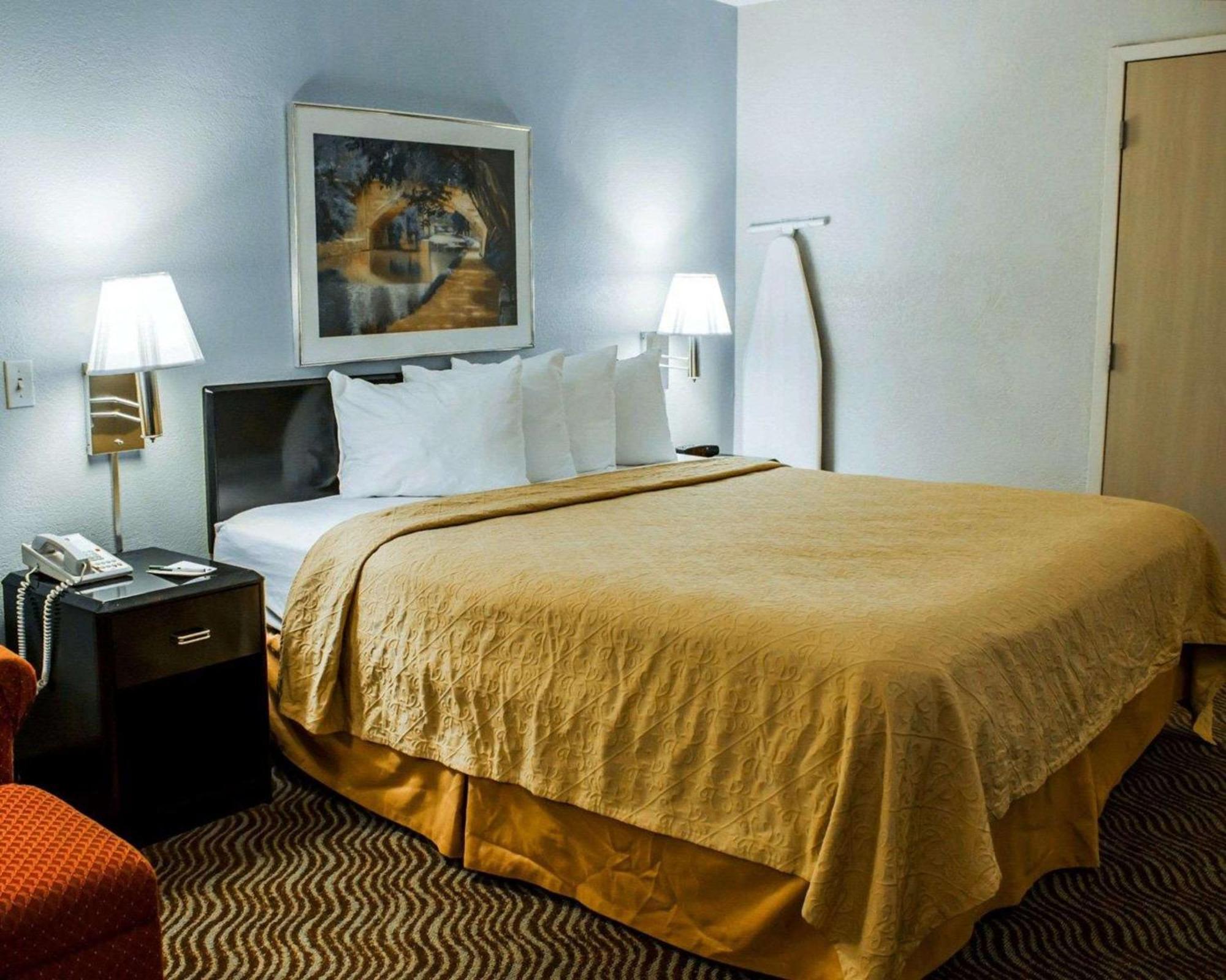Quality Inn Rocky Mount Esterno foto