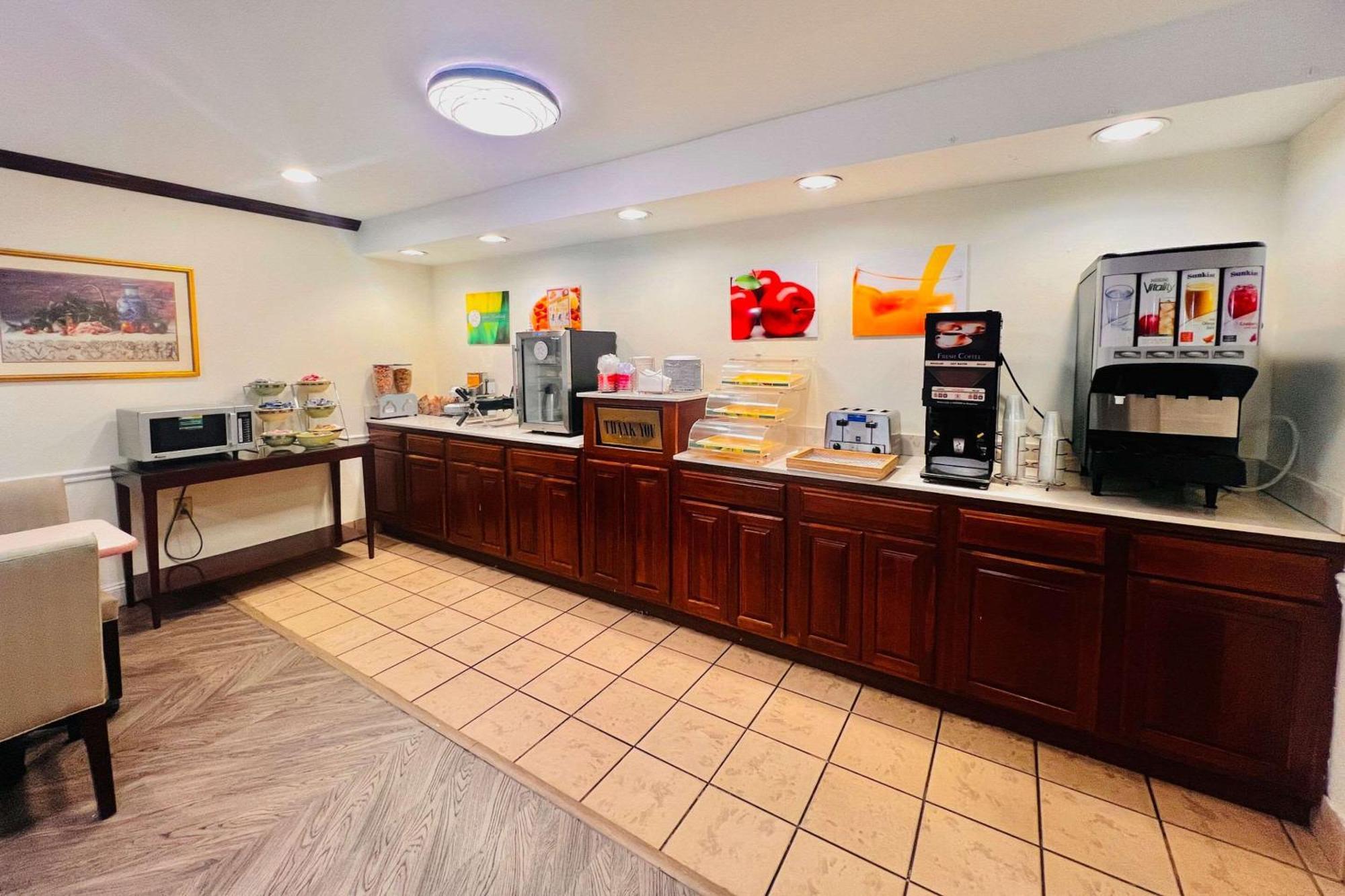 Quality Inn Rocky Mount Esterno foto